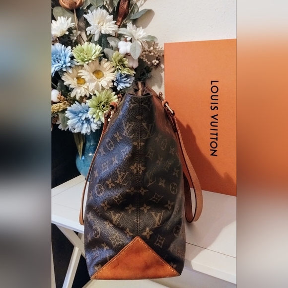 Louis Vuitton Cabas Mezzo GM  Dustbag, Lock And Key Pre Loved Condition - Picture 4 of 14